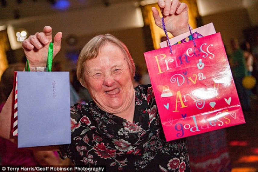 Frances Gillett, la donna down più anziana del mondo 1