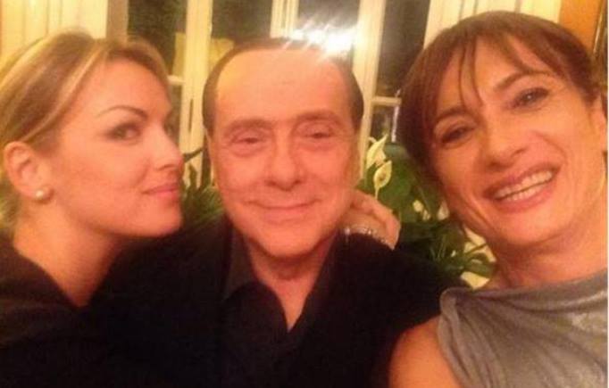 Luxuria a cena da Berlusconi per decidere sulle nozze gay 1