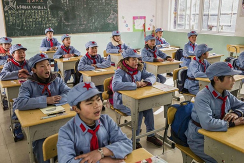 Maoismo_scuola_dittatura_gender