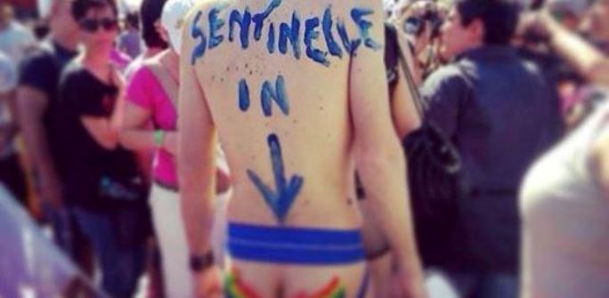 Al gay pride insulti alle Sentinelle in Piedi. E facebook blocca le Sentinelle 1