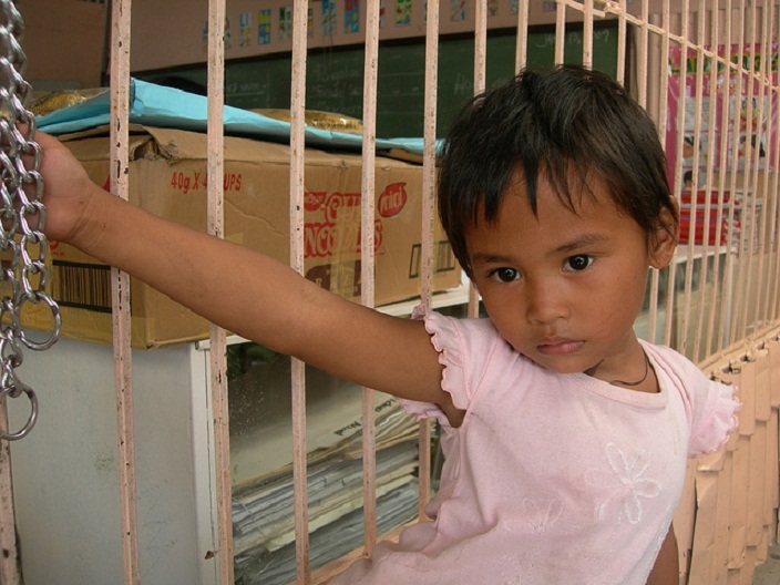 Filippine: volontari cattolici sostengono le ragazze madri contro l’aborto 1