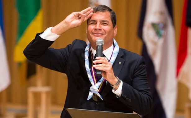 Il Presidente dell’Ecuador Rafael Correa pronto a lasciare se il suo partito approverà la depenalizzazione dell’aborto 1