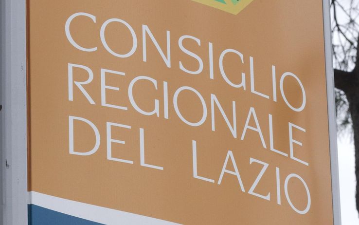 Il Consiglio regionale del Lazio mimetizza il gender utilizzando le donne 1