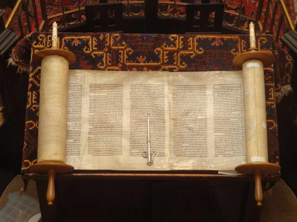 Torah_legge_ebrei_rabbini_eutanasia