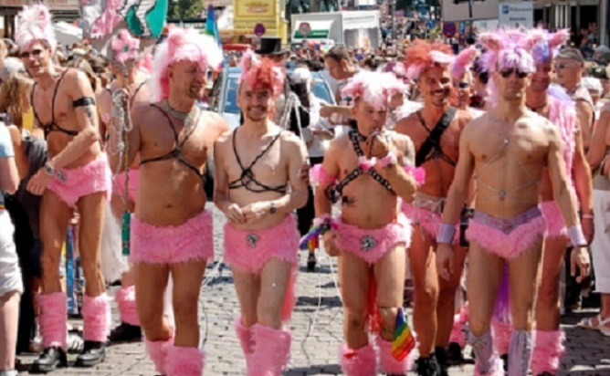 Roma gay pride: omofobia, promesse e contro manifestazione 1