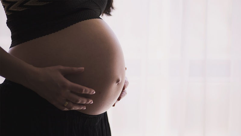 gravidanza-donna-pancione-aborto-vita-concepimento
