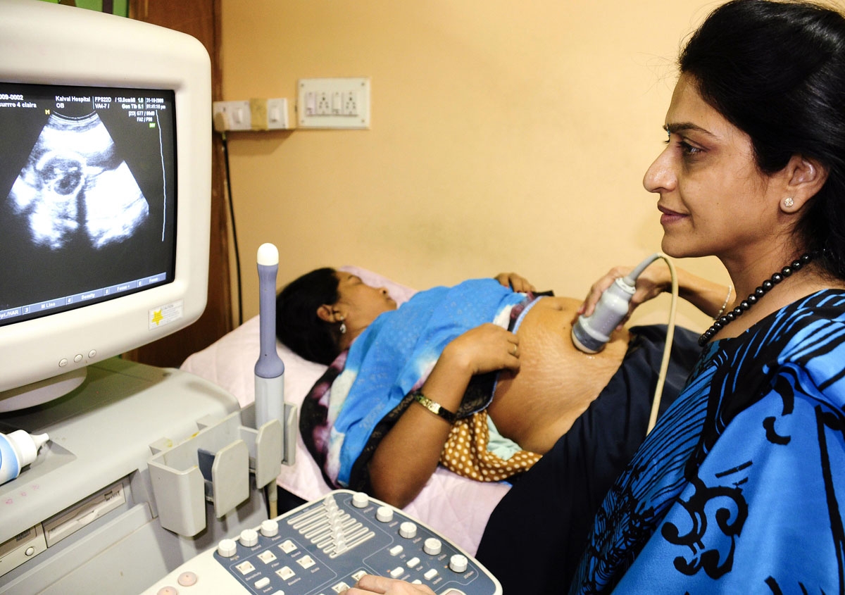 Indagine sulla maternità surrogata in India rivela abusi scioccanti 1